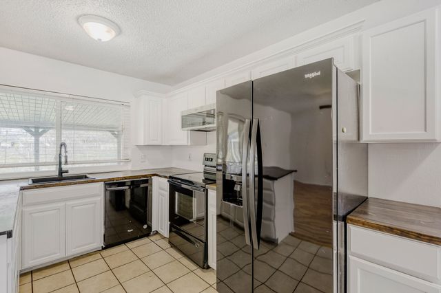 6345 Dorchester Trail, North Richland Hills, TX 76182