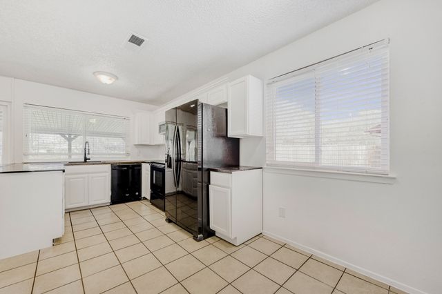 6345 Dorchester Trail, North Richland Hills, TX 76182