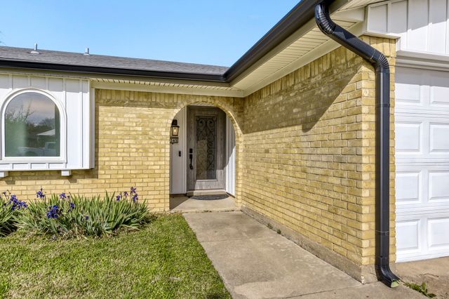 6345 Dorchester Trail, North Richland Hills, TX 76182