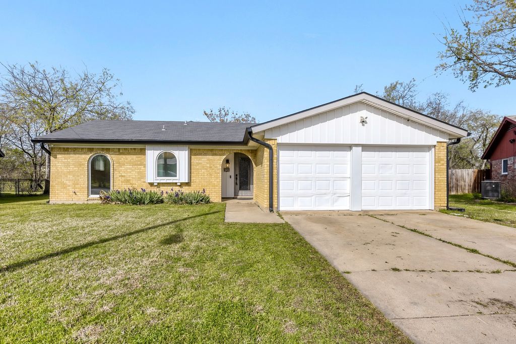 6345 Dorchester Trail, North Richland Hills, TX 76182