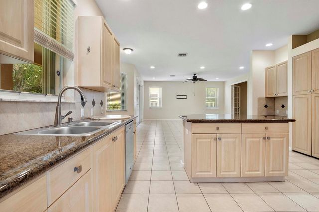 6370 Stonehurst Circle, Lake Worth, FL 33467