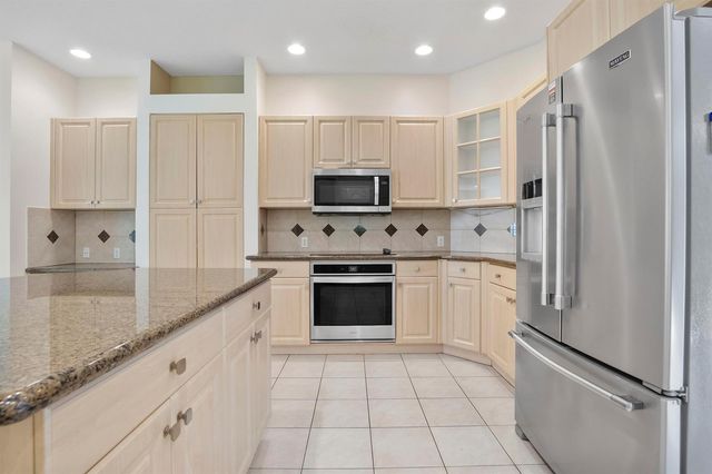 6370 Stonehurst Circle, Lake Worth, FL 33467