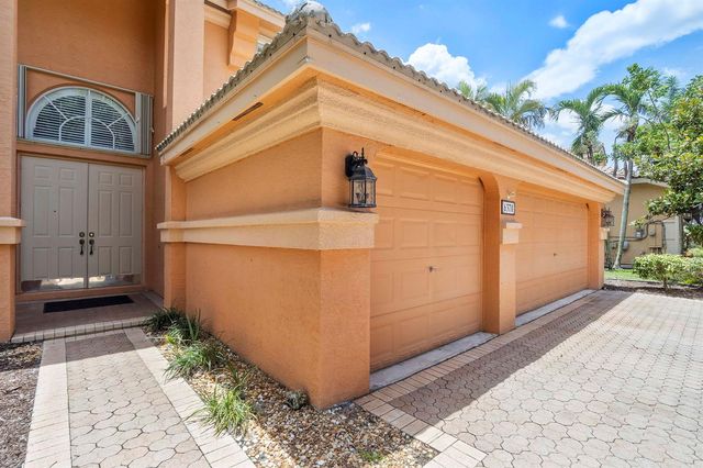 6370 Stonehurst Circle, Lake Worth, FL 33467
