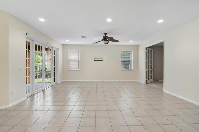 6370 Stonehurst Circle, Lake Worth, FL 33467