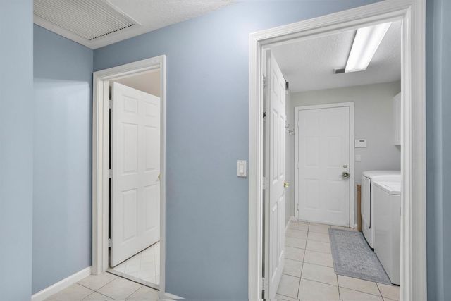 6370 Stonehurst Circle, Lake Worth, FL 33467