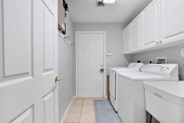 6370 Stonehurst Circle, Lake Worth, FL 33467