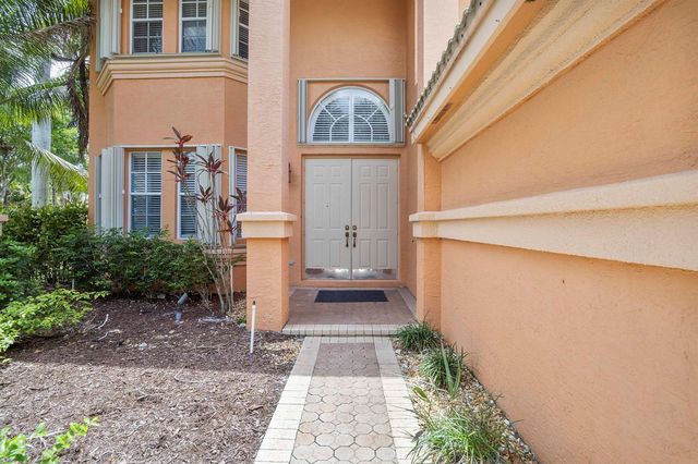 6370 Stonehurst Circle, Lake Worth, FL 33467