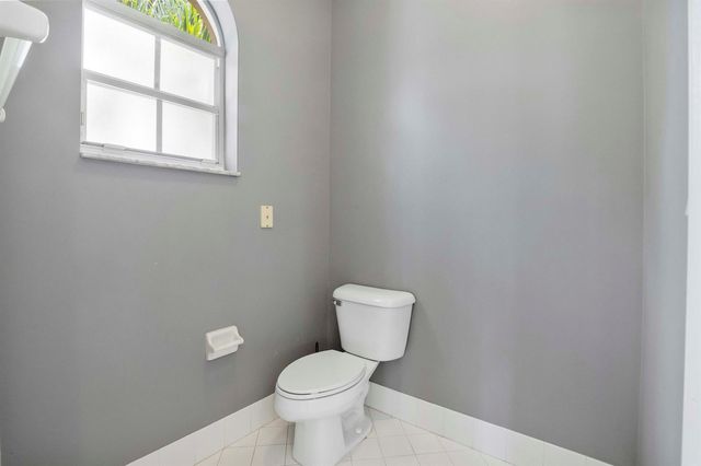 6370 Stonehurst Circle, Lake Worth, FL 33467