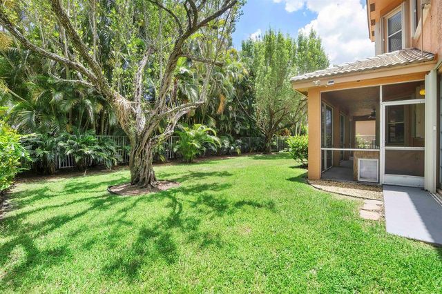 6370 Stonehurst Circle, Lake Worth, FL 33467
