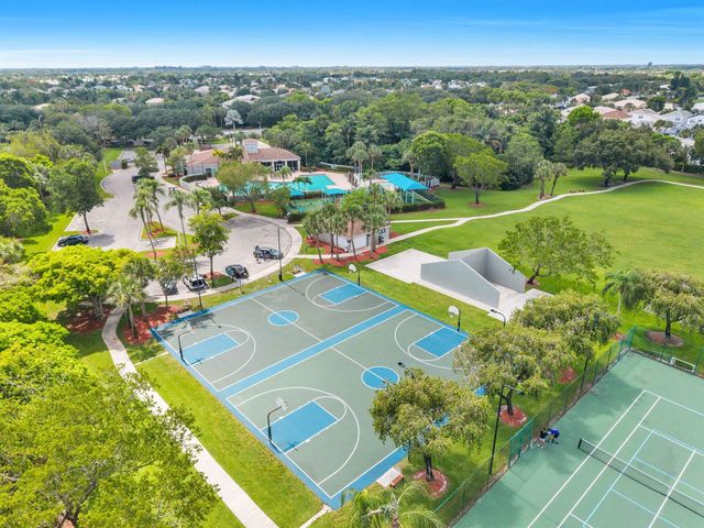 6370 Stonehurst Circle, Lake Worth, FL 33467