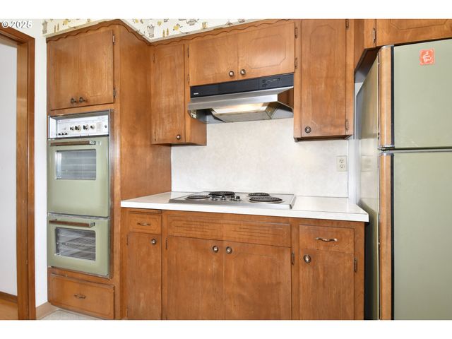 19955 Se TILLSTROM Rd, Damascus, OR 97089