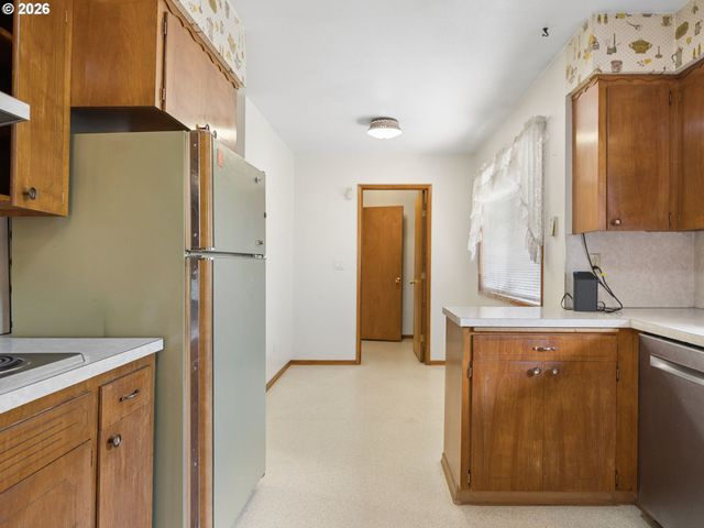 19955 Se TILLSTROM Rd, Damascus, OR 97089