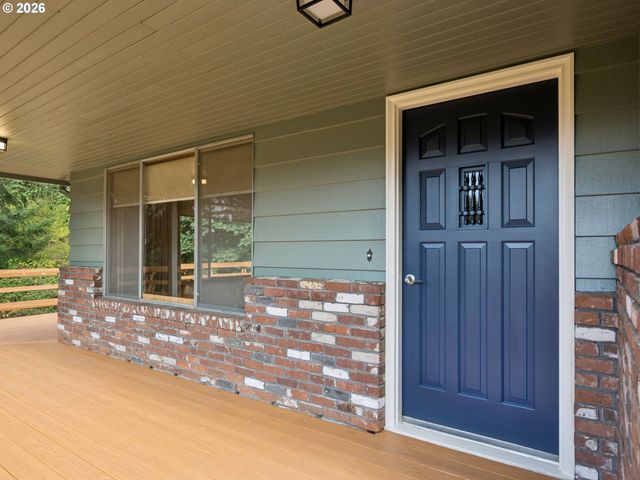 19955 Se TILLSTROM Rd, Damascus, OR 97089
