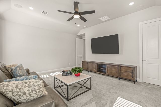 221 Oakmont Drive, Haslet, TX 76052