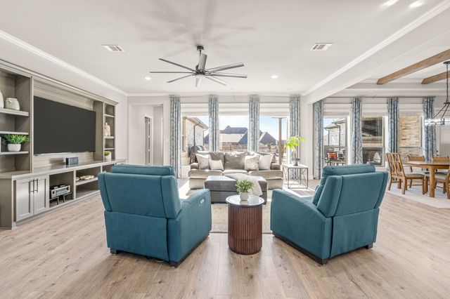 221 Oakmont Drive, Haslet, TX 76052