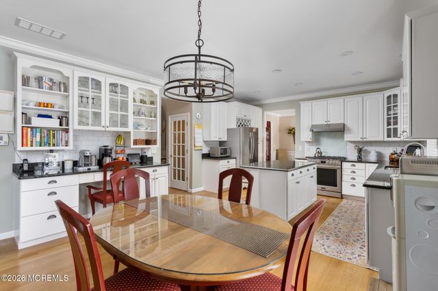 203 Holmes Mill Road, Cream Ridge, NJ 08514