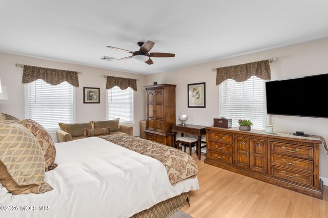 203 Holmes Mill Road, Cream Ridge, NJ 08514