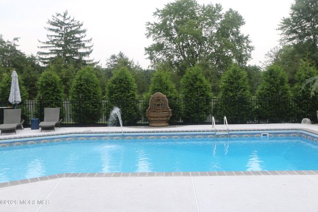 203 Holmes Mill Road, Cream Ridge, NJ 08514