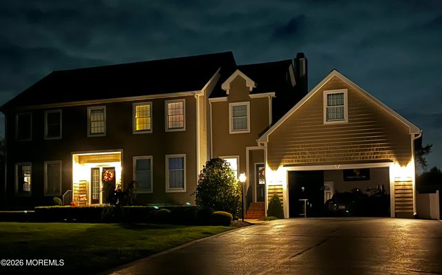 203 Holmes Mill Road, Cream Ridge, NJ 08514