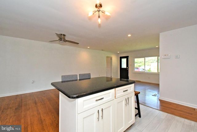 2023 LOCKWOOD LN, Feasterville Trevose, PA 19053