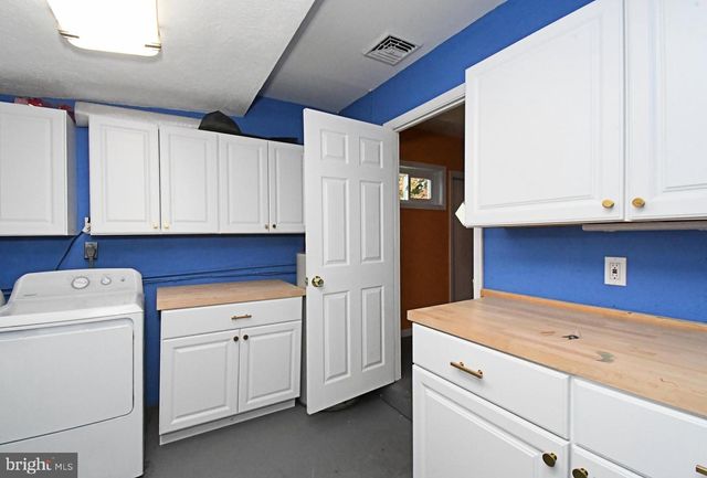 2023 LOCKWOOD LN, Feasterville Trevose, PA 19053