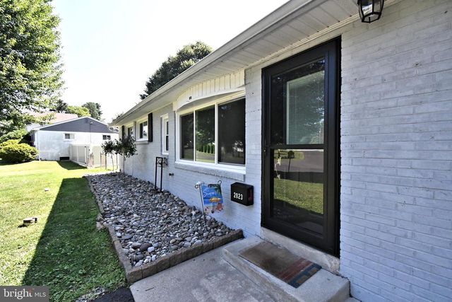 2023 LOCKWOOD LN, Feasterville Trevose, PA 19053