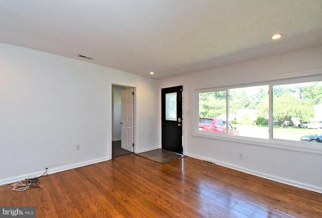 2023 LOCKWOOD LN, Feasterville Trevose, PA 19053