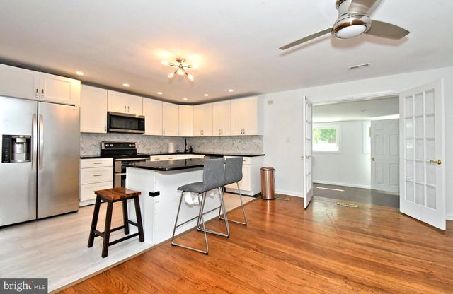 2023 LOCKWOOD LN, Feasterville Trevose, PA 19053