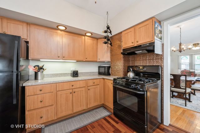 5048 N Keeler Avenue, Chicago, IL 60630