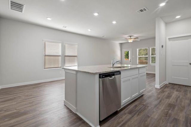 160 Valiant Ridge Trail, Magnolia, TX 77354