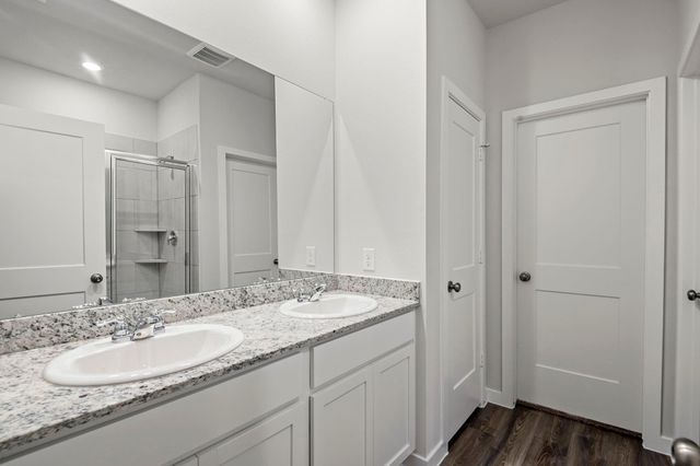 160 Valiant Ridge Trail, Magnolia, TX 77354