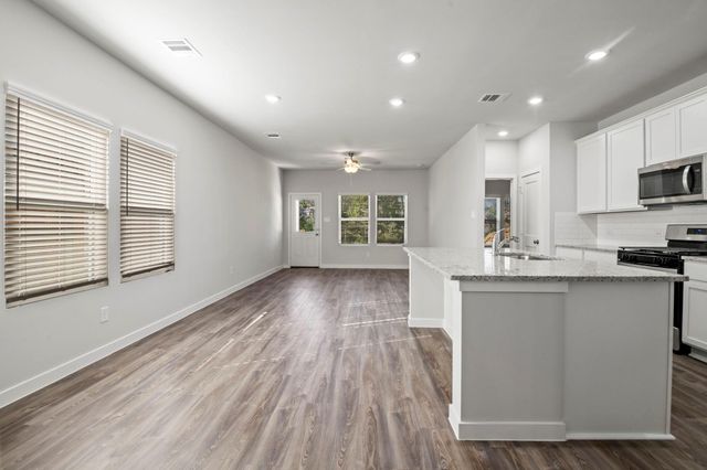 160 Valiant Ridge Trail, Magnolia, TX 77354