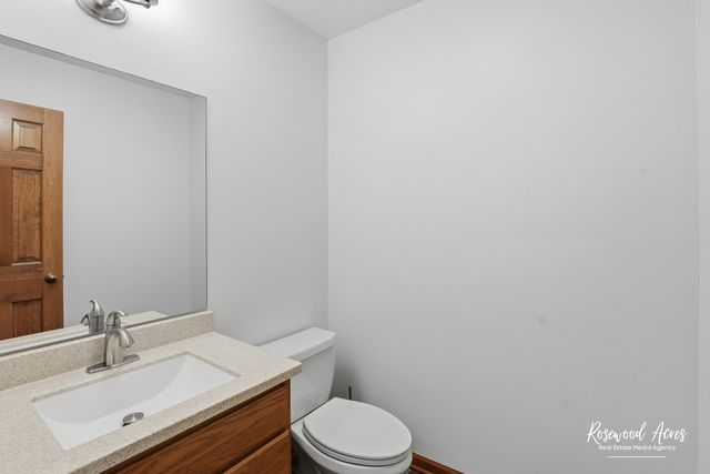 1240 Plum Creek Drive, Bourbonnais, IL 60914