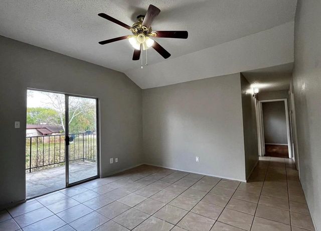 12118 W Bellfort Avenue C, Houston, TX 77477