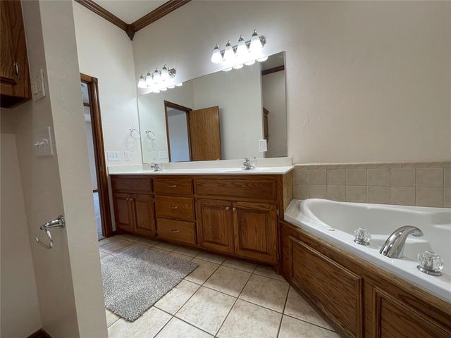 11516 Village Avenue, Oklahoma City, OK 73130