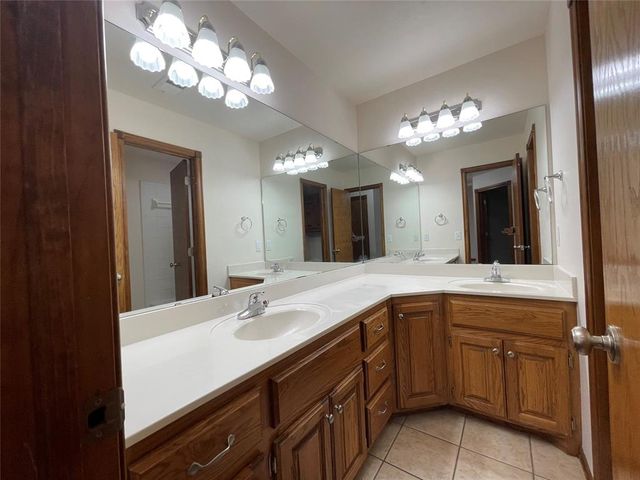 11516 Village Avenue, Oklahoma City, OK 73130