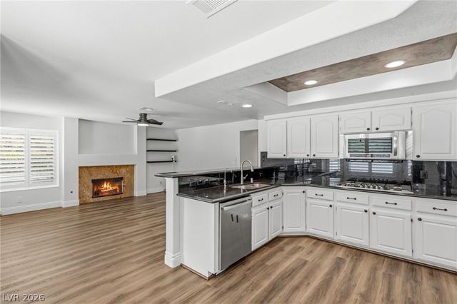 2005 Marble Gorge Drive, Las Vegas, NV 89117
