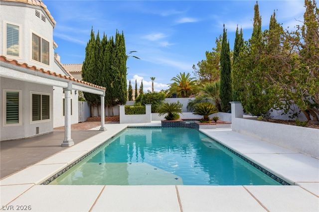 2005 Marble Gorge Drive, Las Vegas, NV 89117