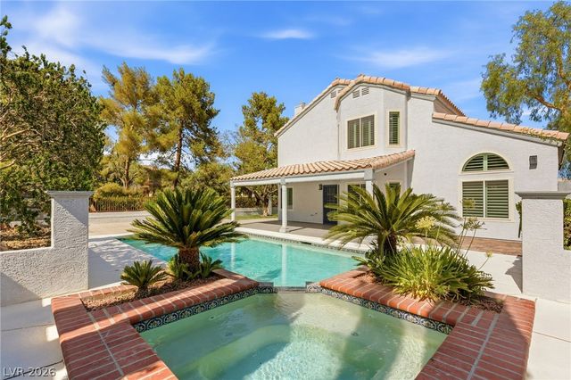 2005 Marble Gorge Drive, Las Vegas, NV 89117