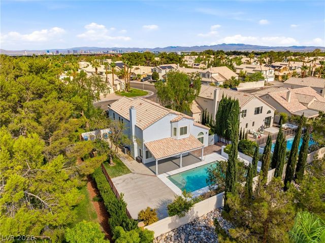 2005 Marble Gorge Drive, Las Vegas, NV 89117