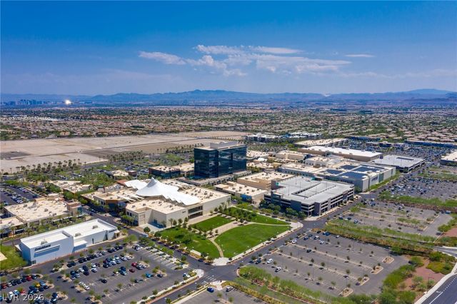 2005 Marble Gorge Drive, Las Vegas, NV 89117