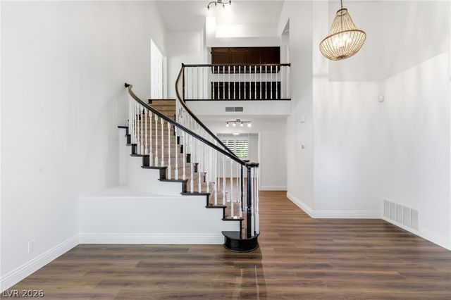 2005 Marble Gorge Drive, Las Vegas, NV 89117