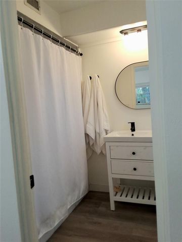 6624 FAIRWAY DRIVE, Sarasota, FL 34243