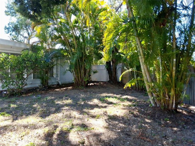 6624 FAIRWAY DRIVE, Sarasota, FL 34243