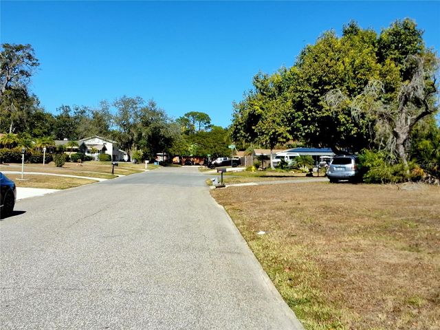 6624 FAIRWAY DRIVE, Sarasota, FL 34243