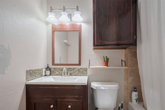 182 April Point Drive N, Conroe, TX 77356