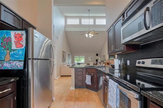 182 April Point Drive N, Conroe, TX 77356