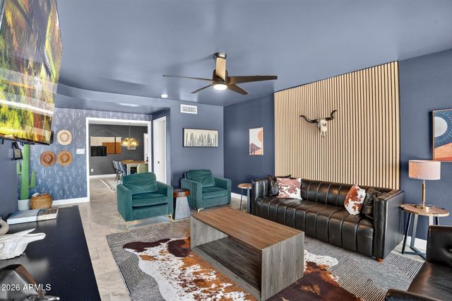 4332 W ECHO Lane, Glendale, AZ 85302