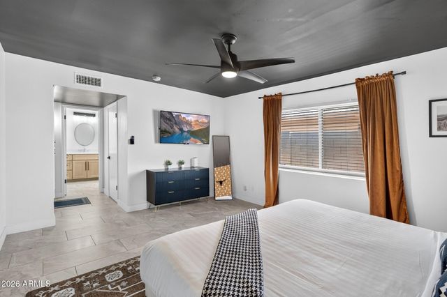 4332 W ECHO Lane, Glendale, AZ 85302