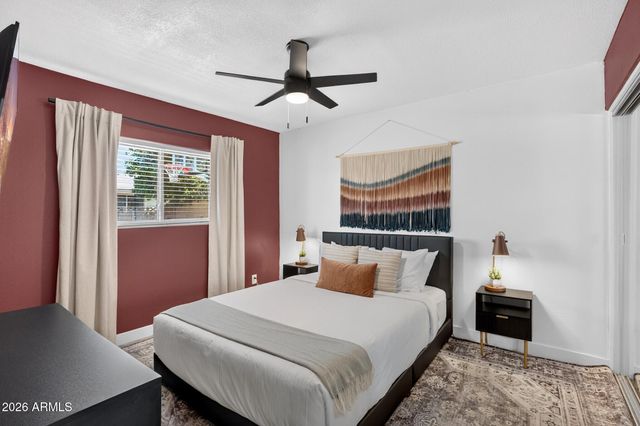 4332 W ECHO Lane, Glendale, AZ 85302